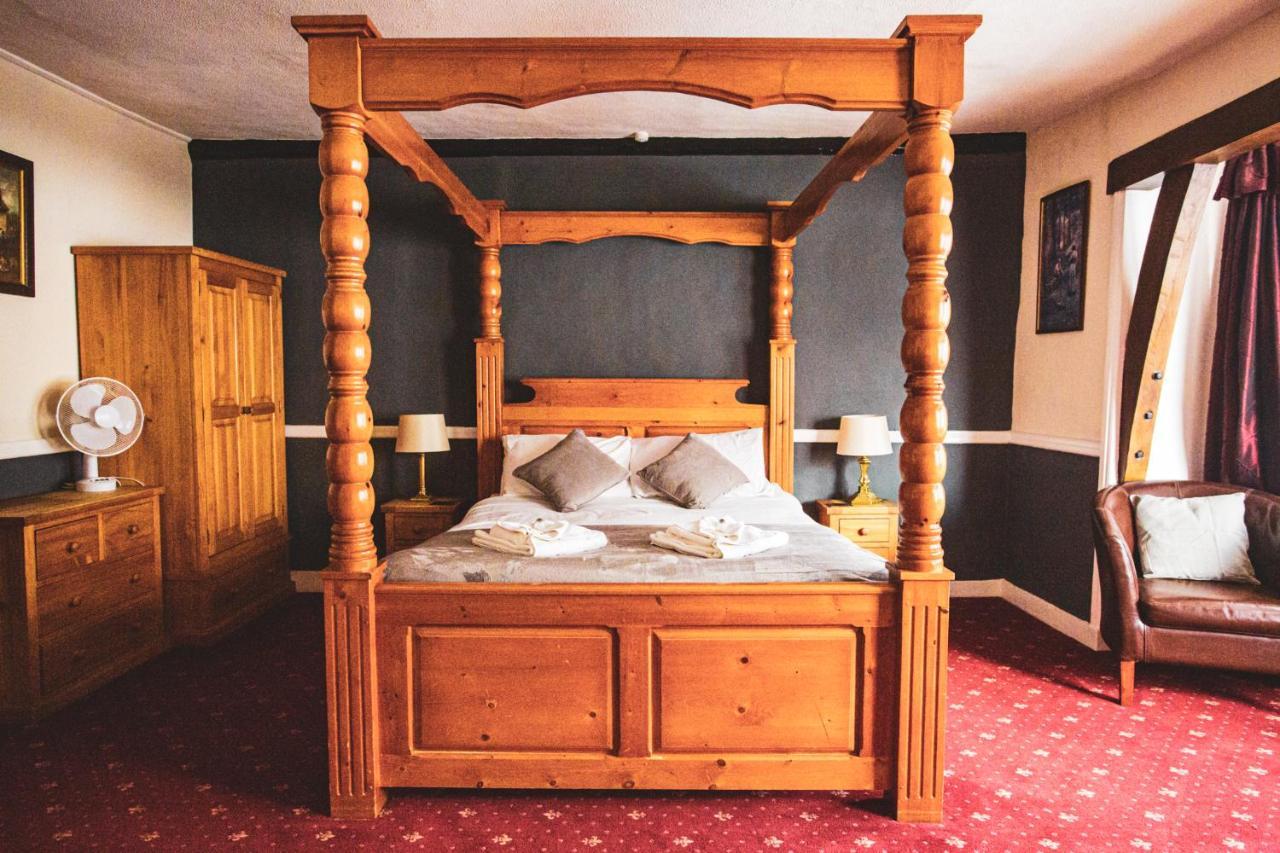 The George Hotel, Dereham Экстерьер фото